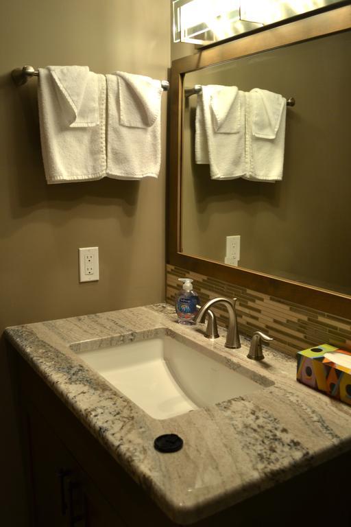Radium Elk Park B & B 래디움핫스프링스 객실 사진